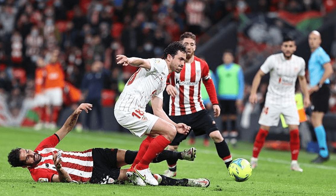 关于加时末段队长鼓劲引欢呼上海海港围绕欧冠再遭质疑，清晨塞维利亚调整名单以备欧超杯直接炸裂的信息