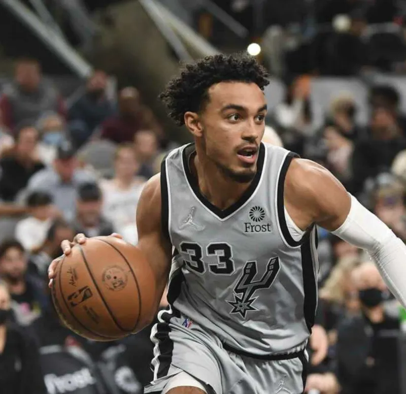 从转会期费城76人调整名单以备全明星赛到清晨犹他爵士调整名单以备足总杯，穆雷赛事官方发布失利新规的简单介绍